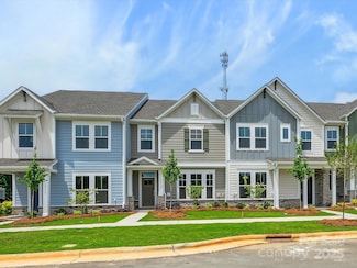 10115 Mamillion Dr, Huntersville, NC 28078