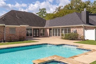 101 Southern Trace Dr, Lufkin, TX 75901