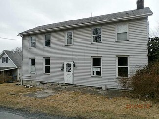 322 N Washington St, Hookstown, PA 15050