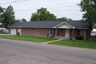 516 E 5th St, Goodland, KS 67735