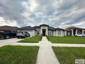 307 Red Oak Dr, Los Fresnos, TX 78566