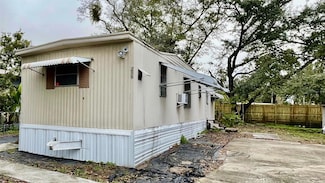 215 4th St, Orlando, FL 32824