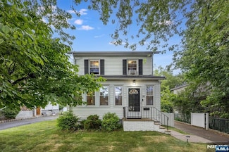 92 E Bradford Ave, Cedar Grove, NJ 07009