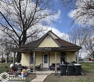 307 N Valley St, Delta, IA 52550