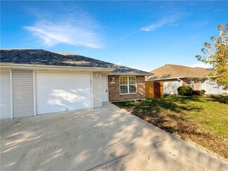 1026 SW Sandy Ln, Grain Valley, MO 64029