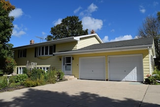 1846 Dempsey Ave SW, Waverly, MN 55390