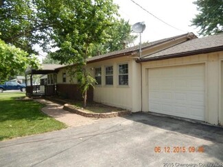 4 Glendale Dr, Homer, IL 61849