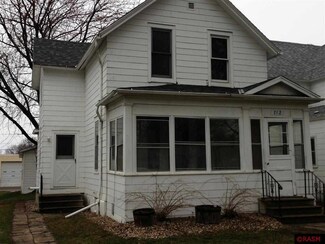 712 N Broad St, Mankato, MN 56001