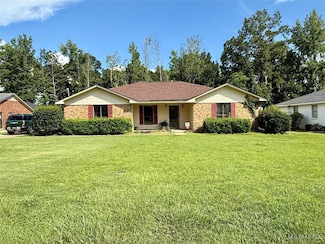 205 Pinehaardt Dr, Selma, AL 36701