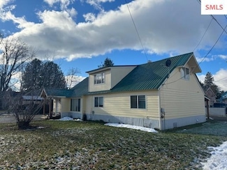 1021 N Florence Ave, Sandpoint, ID 83864