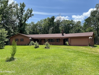 27 Dogwood Dr, Silver Creek, MS 39663