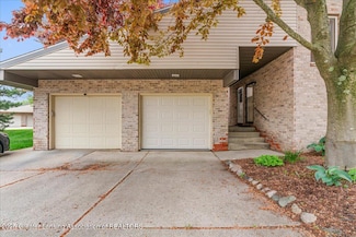 3703 Taos Cir Unit 33, Okemos, MI 48864