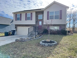 1124 Gemstone Pointe Dr, Walton, KY 41094