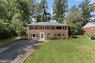 3310 Graham Rd, Falls Church, VA 22042