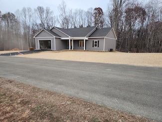 42 Belvoir Cir, Moneta, VA 24121