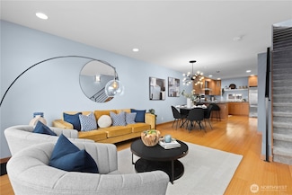 4710 37th Ave SW Unit B, Seattle, WA 98126