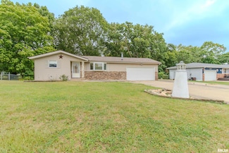 605 Whippoorwill Dr, Washington, IL 61571