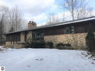 7646 Carter Rd, Bentley, MI 48613