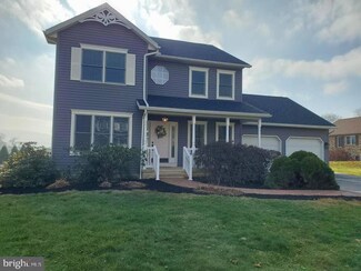 1020 W Springfield Dr, Bellefonte, PA 16823