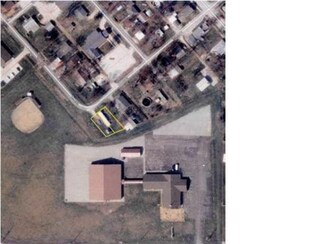 301 E Maple St, Petersburg, IN 47567