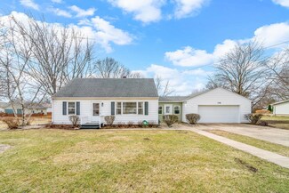 318 W 4th St, Sandwich, IL 60548