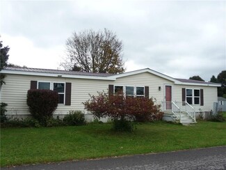285 Skyview Dr, Arcade, NY 14009