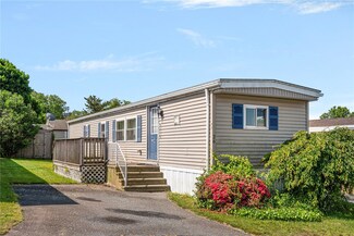 26 Bayview Park, Middletown, RI 02842