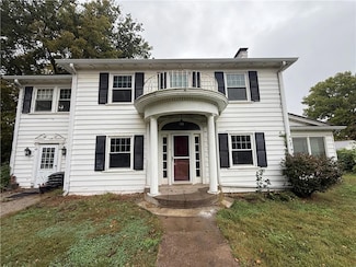 1922 Main St, Lexington, MO 64067