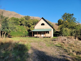 516 Rhoades Ln, White Bird, ID 83554