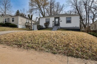 7424 Esterbrook Dr, Saint Louis, MO 63136