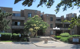 1912 Prairie Square Unit 231, Schaumburg, IL 60173