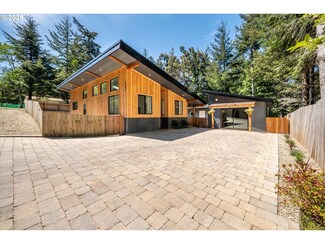 2345 Deady St, Port Orford, OR 97465