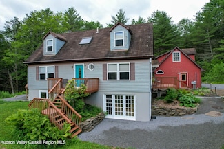 68 Garfield Rd, Phoenicia, NY 12464