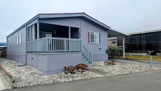 1598 Queens Row, Fortuna, CA 95540