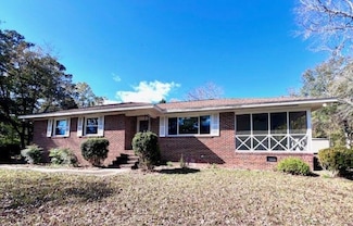 1021 Thomas Dr, Greensboro, GA 30642