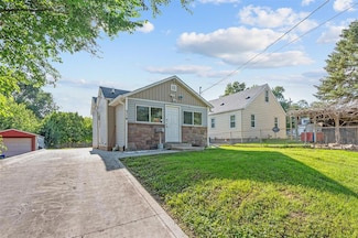 714 E 27th St, Des Moines, IA 50317