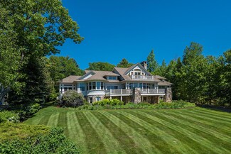 13 Phillips Cove Rd, Cape Neddick, ME 03902