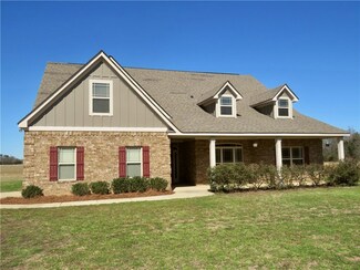 58 Sweetwater Park Dr, Fort Mitchell, AL 36856