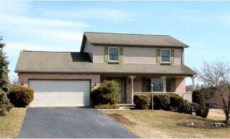 12 Fox Hollow Rd, Pottsville, PA 17901