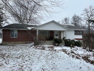 5901 McPheron Rd, Lima, OH 45804