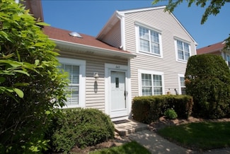 645 Le Parc Cir Unit 44, Buffalo Grove, IL 60089