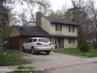 1415 Hillcrest St, Lansing, MI 48910