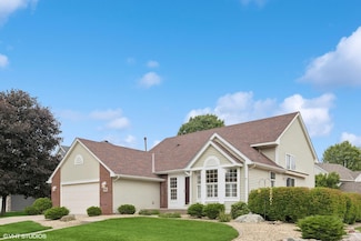 8496 Brewster Ave, Inver Grove Heights, MN 55076