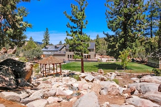 43630 Rainbow Ln, Big Bear, CA 92305