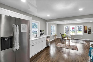 3141 S 37th St, Kansas City, KS 66106