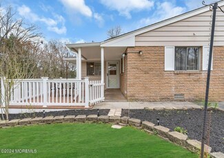 24 Blue Jay St Unit A, Lakehurst Naec, NJ 08733