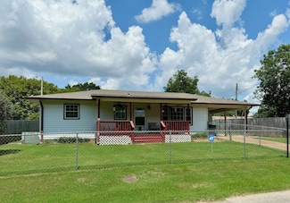 1207 1/2 SW 13th Ave, Sheffield, AL 35660