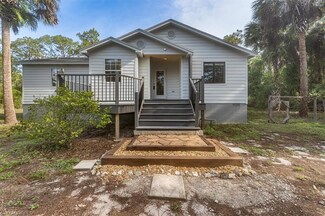 2721 8th Ave SE, Naples, FL 34117