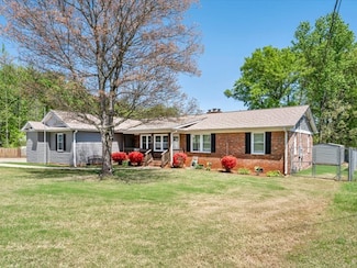 312 Pine Knoll Dr, Greenville, SC 29609