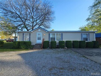 202 N Broadway, Willisville, IL 62997